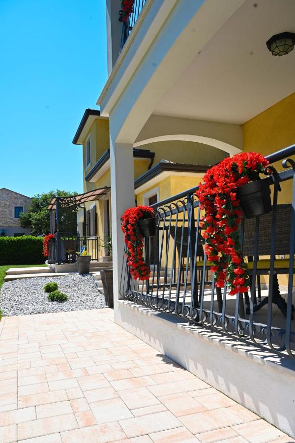 Teo Apartments Фунтана Экстерьер фото