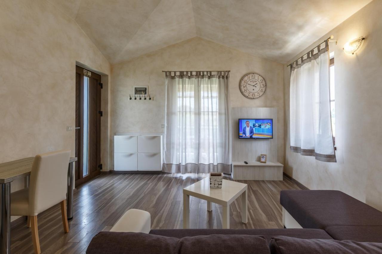 Teo Apartments Фунтана Экстерьер фото